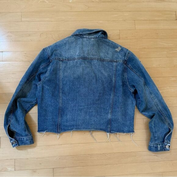 Daze Denim The Main Squeeze Crop  Distressed Trucker Denim Jacket in Throwdown M - Picture 5 of 13